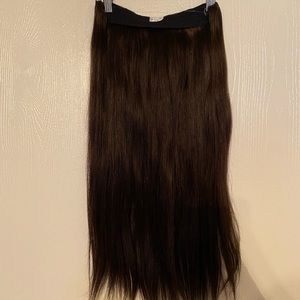 Brand new 24” one length Halo Couture extensions color 1B